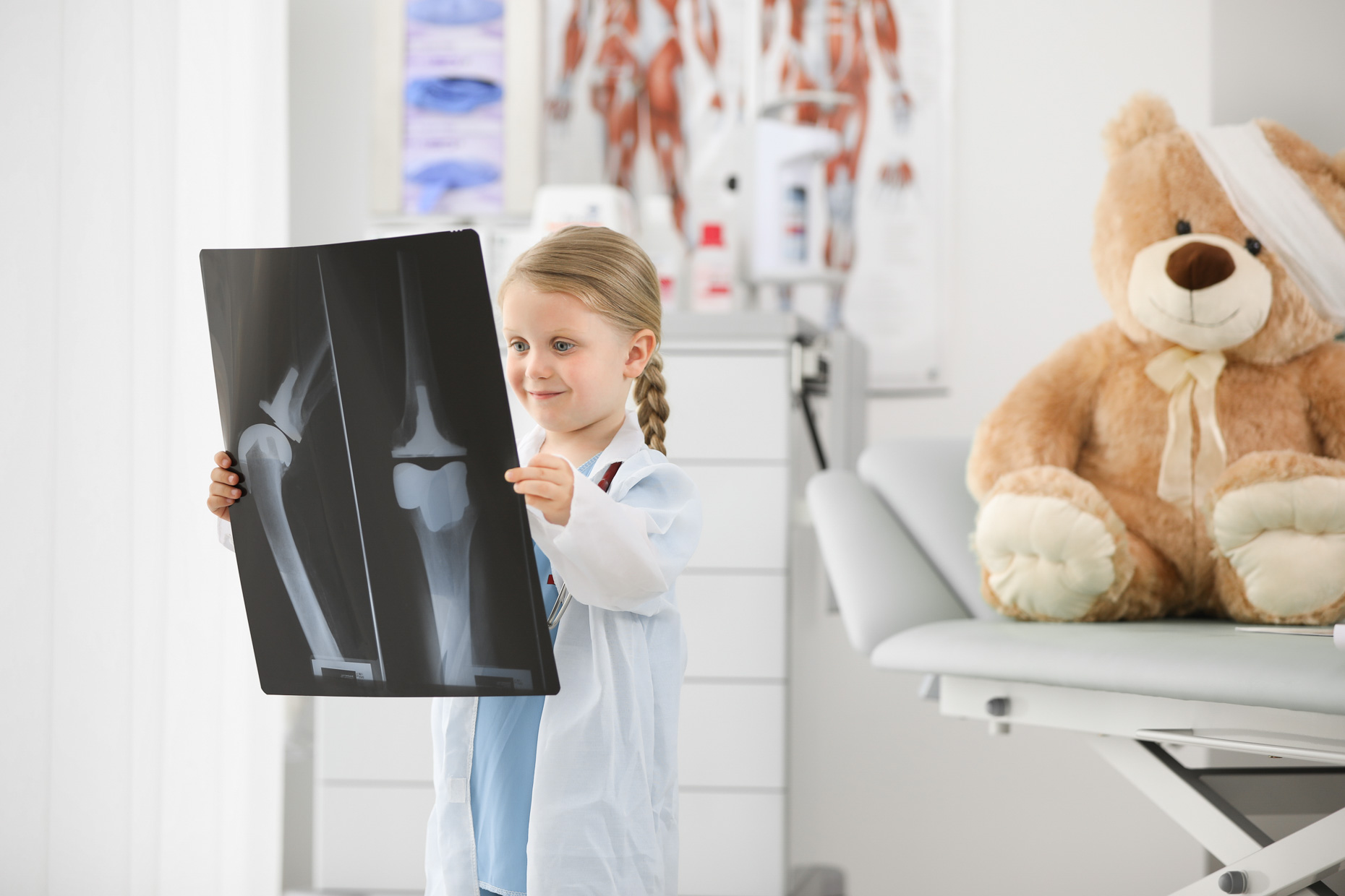 Werbefotografie mit Kind Krankenhaus Rehabilitation VAMED Fotoshooting